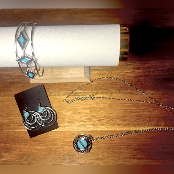 NEW Turquoise & Silver Jewelry 3 Piece Set - Picture 2 of 7